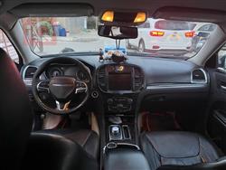 کرایسلەر 300